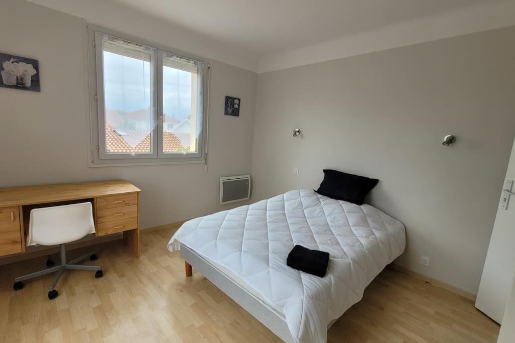 Bel Appartement T5 Neuf Avec 4 Chambres Tarbes Exterior photo